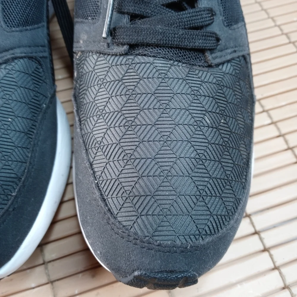 Puma Arial womens Size 7.5 Black/White Casual Running Shoes 4600001033. 314pm